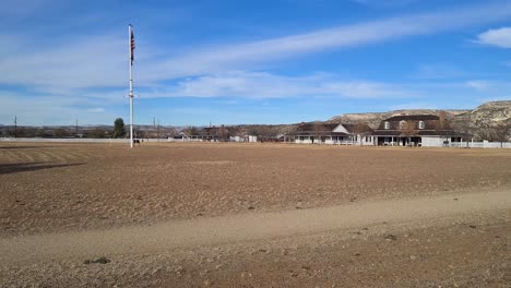 Parque-Histórico-Estatal-De-Fort-Verde,-Arizona,-Estados-Unidos,-Lugar-Histórico-De-La-Era-De-Las-Guerras-Apache,-Antiguo-Puesto-Militar,-Panorama