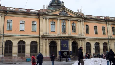 Toma-De-Establecimiento-De-La-Academia-Sueca-Y-El-Museo-Del-Premio-Nobel,-Estocolmo