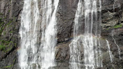 Laukelandsfossen-Waterfall-in-Norway