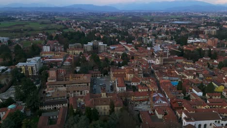 Panoramablick-Auf-Die-Stadt-Vimercate-In-Italien