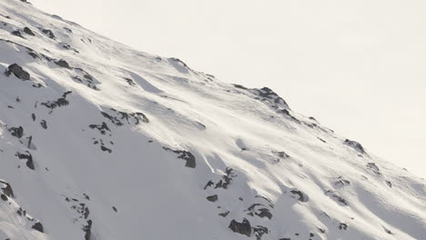 Schneebedeckte-Berge-In-Der-Schweiz