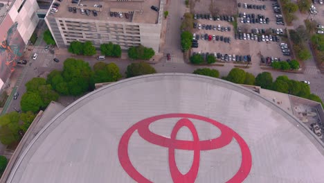 Birds-eye-view-of-the-Toyota-Center-basketball-arena-in-Houston,-Texas