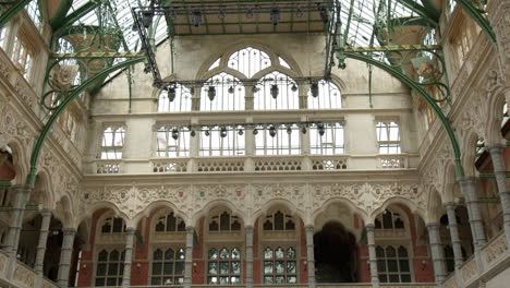 Interior-De-La-Sala-De-Comercio-O-Feria-En-Amberes,-Bélgica