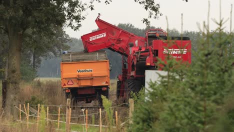 Transfer-of-crop-from-harvester-in-farmland-soil-through-vegetation