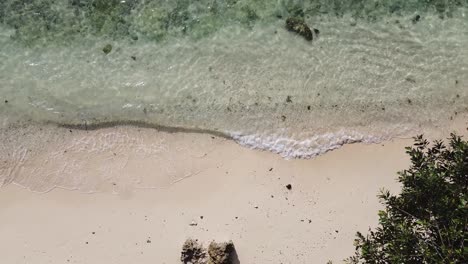 Beach-coastline-waves-overhead-view-in-Philippines