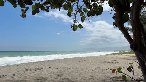 Ein-Wunderschöner-Tag-Am-Strand