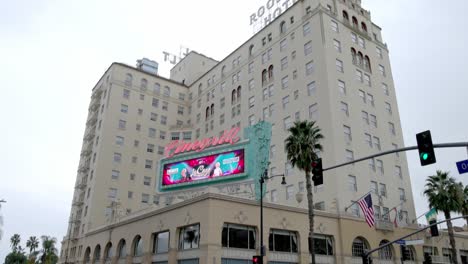 Roosevelt-Hotel-In-Hollywood,-Kalifornien-Mit-Nach-Oben-Geneigtem-Video