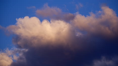 Timelapse-of-clouds-at-sunset