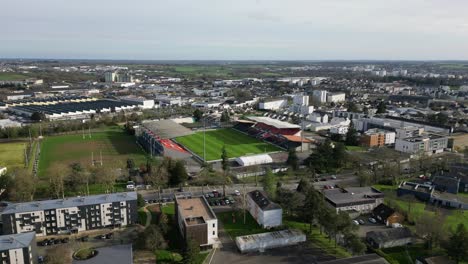 Stade-Francis-Le-Basser-Stadion-In-Laval,-Frankreich