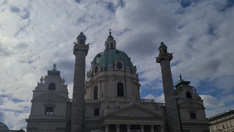 Viena,-Austria.-Exterior-De-St.-Iglesia-De-Carlos,-Karlskirche