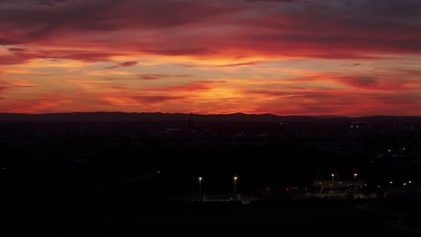 Horizonte-De-Montpellier-Bajo-Un-Vibrante-Lienzo-Al-Atardecer---Aéreo