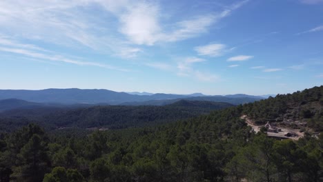 Vídeo-De-4k-Dji-Drone-De-Un-Hermoso-Bosque-Lleno-De-árboles-Y-Vegetación