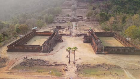 Vat-Phou,-Khmer-Tempel,-Drohnenflug