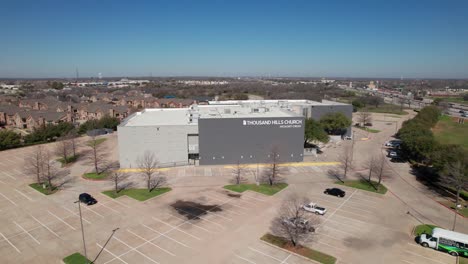 Dies-Ist-Ein-Luftbildvideo-Der-Thousand-Hills-Church-In-Hickory-Creek,-Texas