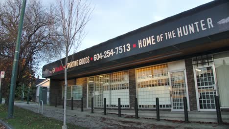 Frontage-Of-Italian-Sporting-Goods-Store-In-East-Vancouver,-Canada