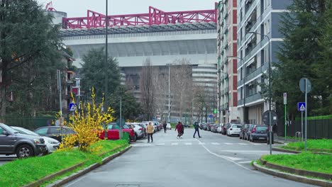 Background-of-San-Siro-Stadium,-Milanese-people-commute-on-foot-and-car