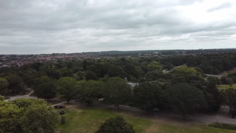 Overhead-view-of-the-park-and-cityscape-London,-UK