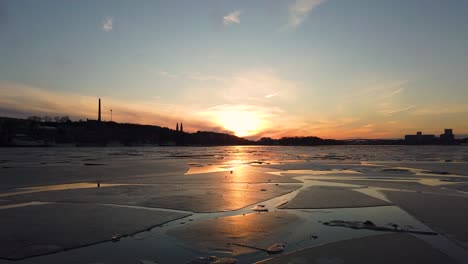 Blick-Auf-Den-Sonnenuntergang-Von-Riddarholmen-In-Stockholm,-Schweden