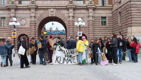 Schulstreiks-Von-Fridays-For-Future,-Fotografiert-Vom-Schwedischen-Parlament