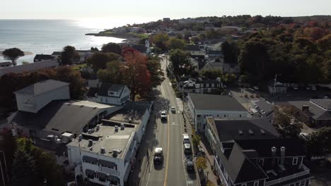 Wohnviertel-Bereich-Verkehr-Autos-Straße-Luftaufnahme-Der-Küste-Von-Ogunquit-In-Maine,-USA