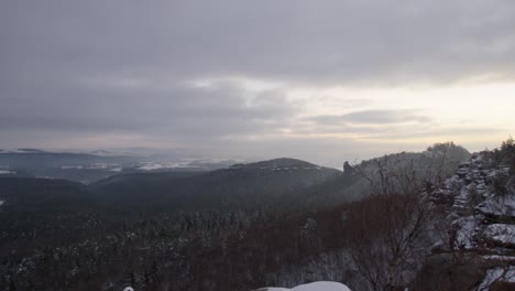 Blick-Auf-Die-Berggipfel