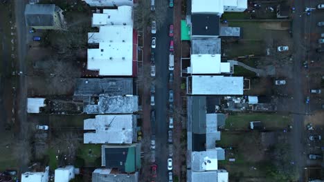 Densely-populated-neighborhood-in-Richmond-at-dusk,-USA