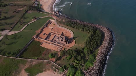 Toma-Aérea-De-Un-Dron-Del-Templo-De-Mahabalipuram