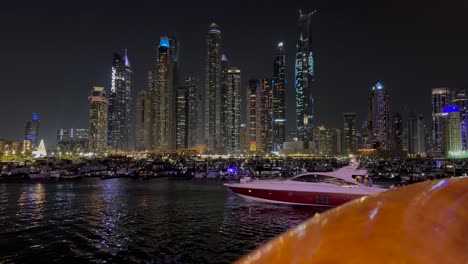 Yacht-sailing-on-Dubai-Marina