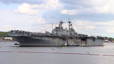 US-Navy-ship-USS-Kearsarge-on-visit-in-Stockholm,-Sweden,-static-view