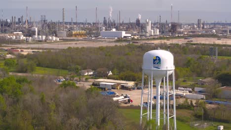 Vista-De-Drones-De-Refinerías-Químicas-En-Baytown,-Texas.