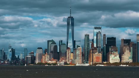 Manhattan,-Nueva-York,-Horizonte-Visto-Desde-El-Río-Hudson,-Upper-Bay-Waterfront