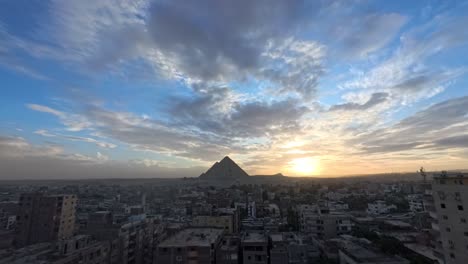 Stunning-sunrise-to-sunset-Time-lapse-of-Giza-Great-pyramids,-Egypt