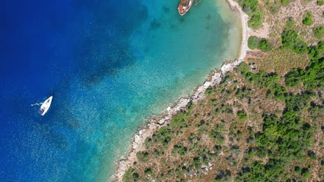 Aerial:-Top-down-shot-of-Peristera-island-shipwreck-near-Alonnisos,-Sporades,-Greece-during-summer