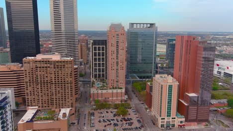 Drone-view-of-buildings-in-downtown-Houston,-Texas