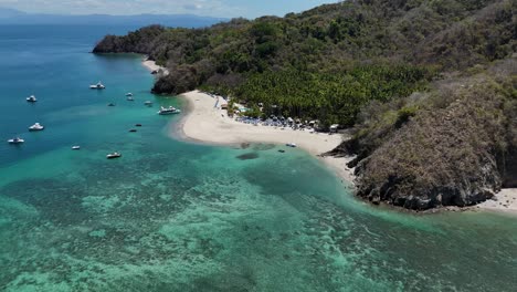 Isla-Tortuga,-Tropische-Insel,-Costa-Rica,-Mittelamerika,-Palmen,-Bäume,-Meer-Und-Strand