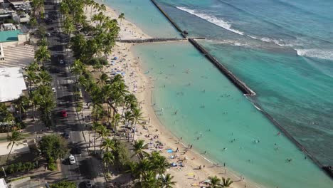 Hoteles-Y-Resorts-En-La-Playa-De-Waikiki