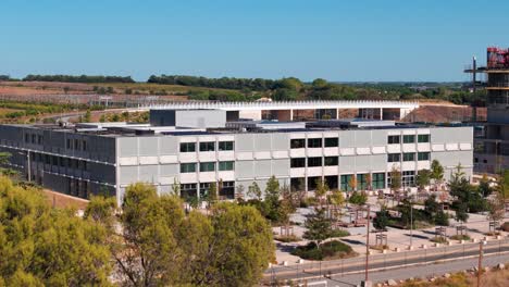 Montpellier's-New-Business-Hub:-Harmony-of-Modern-Buildings,-Nature,-and-Connectivity