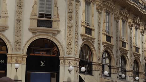 Panning-shot-in-The-Galleria-Vittorio-Emanuele-II-In-Milan-Italy