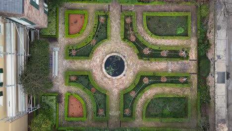 Aerial-view-of-a-small-fountain-courtyard-in-the-French-Quarter