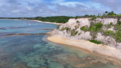 Spiegelstrand-In-Trancoso,-Bahia,-Brasilien