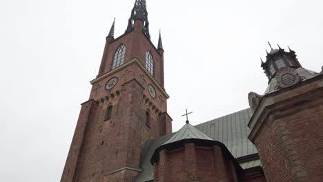 4k-60-Fps-Spaziergang-Um-Eine-Kirche-In-Stockholm