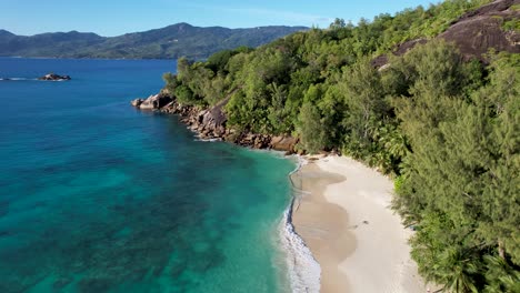 Wenn-Es-Einen-Perfekten-Strand-Auf-Der-Erde-Gibt,-Dann-Ist-Dies-Einer-Davon