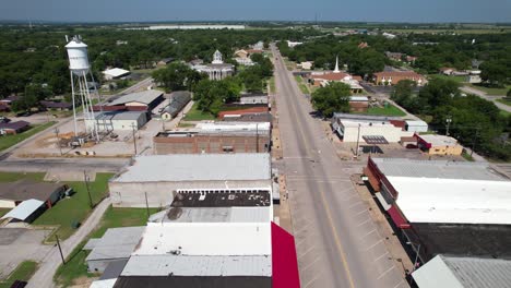 Este-Es-Un-Video-Aéreo-Del-Pequeño-Pueblo-De-Marietta-En-Oklahoma