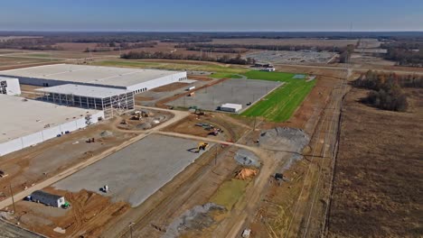 Drone-clip-of-Ford's-Megacampus-BlueOval-City,-showcasing-the-facilities'-electric-vehicle-and-battery-manufacturing-in-Stanton,-Tennessee