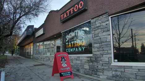 Tattoo-Shop-Frontage-In-East-Vancouver,-Canada
