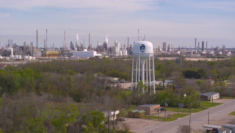 Vista-De-Drones-De-Refinerías-Químicas-En-Baytown,-Texas.