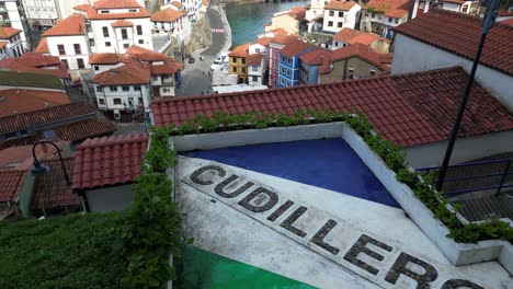 Cudillero-Hermoso-Pueblo-Costero-En-Asturias,-Norte-De-España