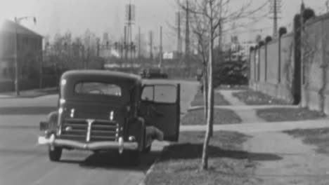 Frau-Steigt-Aus-Buick-McLaughlin-Series-60-Auto-In-New-York-Der-1930er-Jahre