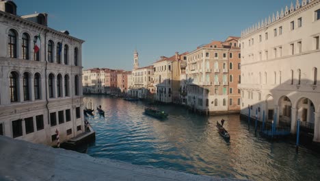 Idyllic-Morning-Light-on-Venetian-Canal,-Italy