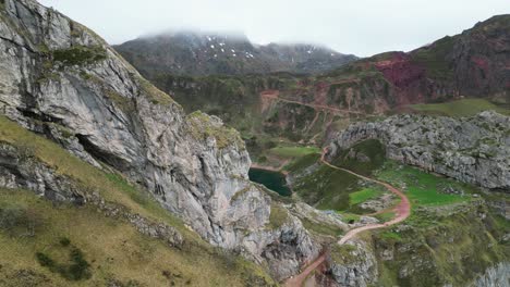 Somiedo-National-Park-Mountain-Landscape-in-Asturias,-North-Spain---Aerial-4k-Circling